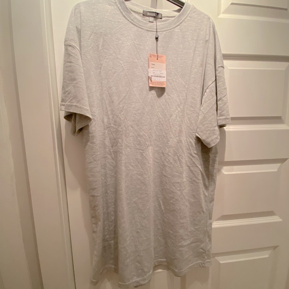 Missguided tshirt dress in grey - Picture 1 of 3